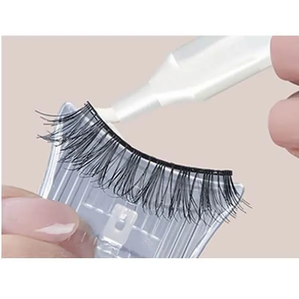 DUO Brush On Adhesive With Vitamins