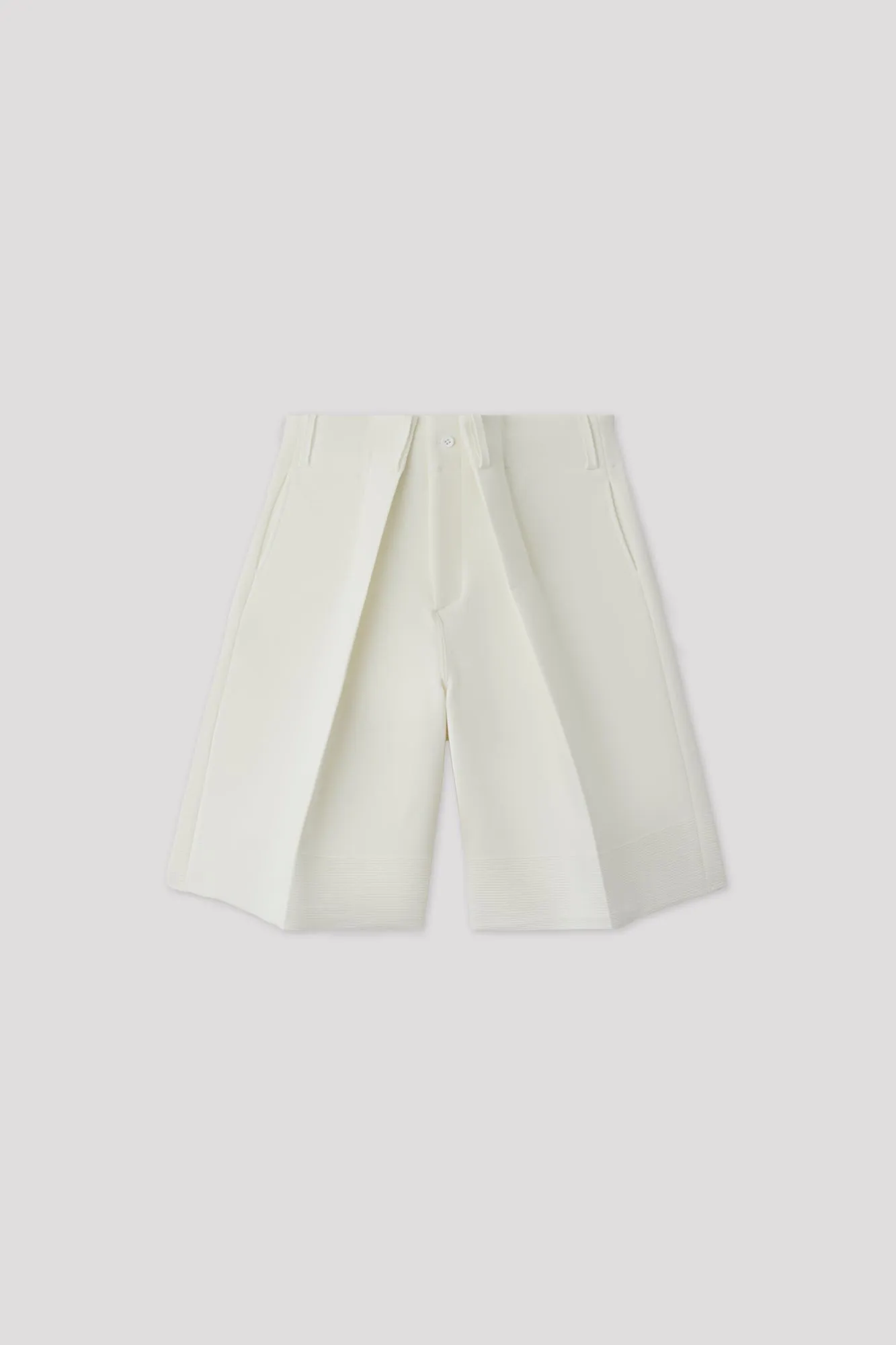 MILAN CREASE HALF PANTS